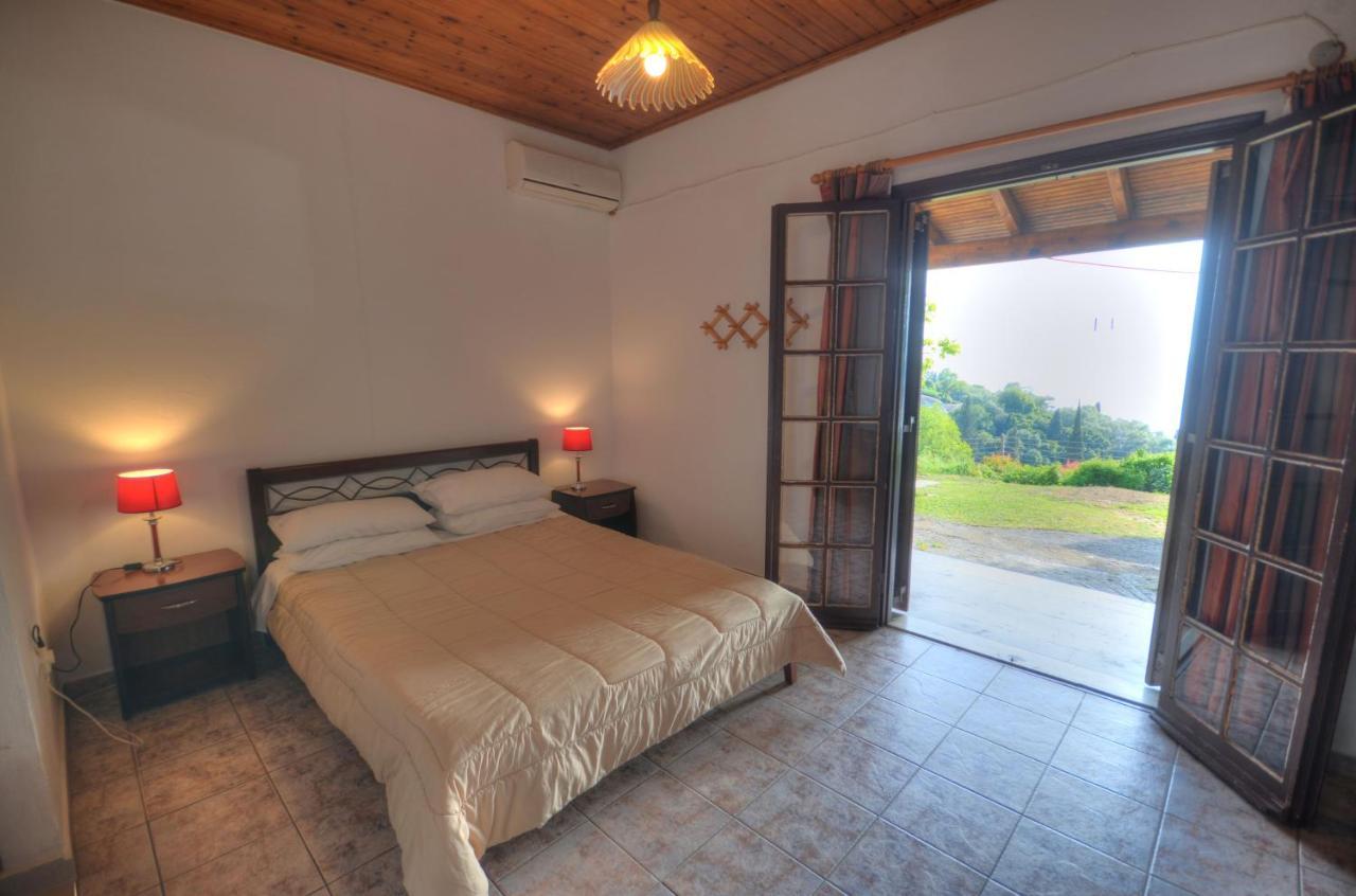 Anna Pension Liapades Exterior foto