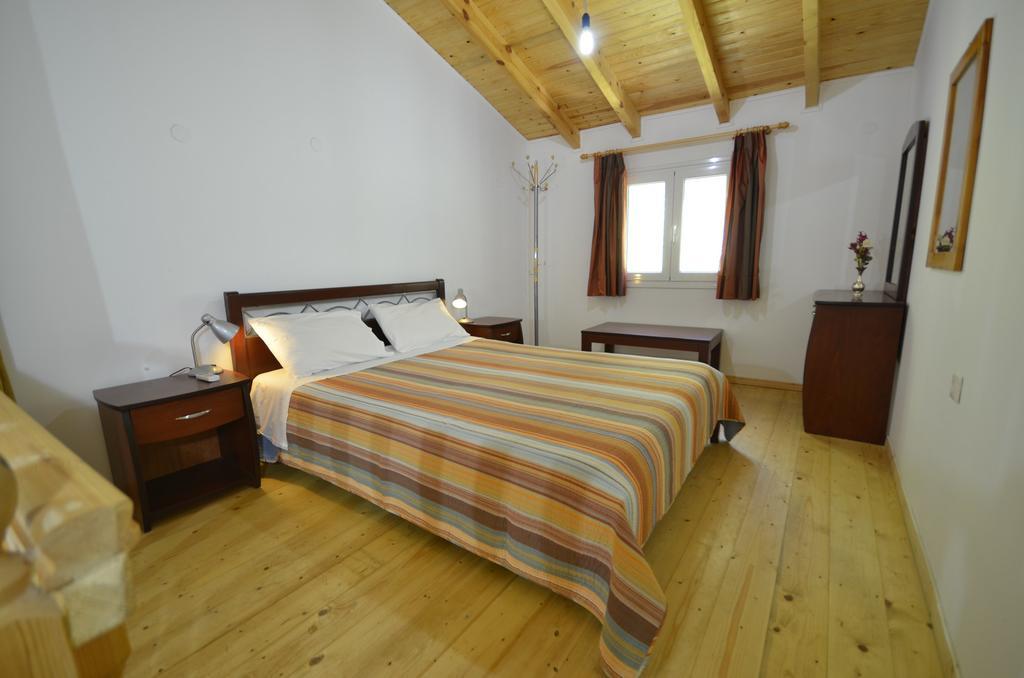 Anna Pension Liapades Exterior foto