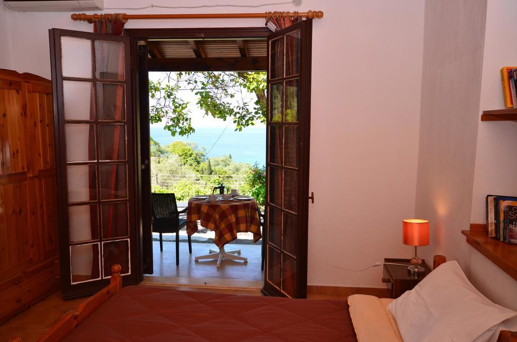 Anna Pension Liapades Exterior foto